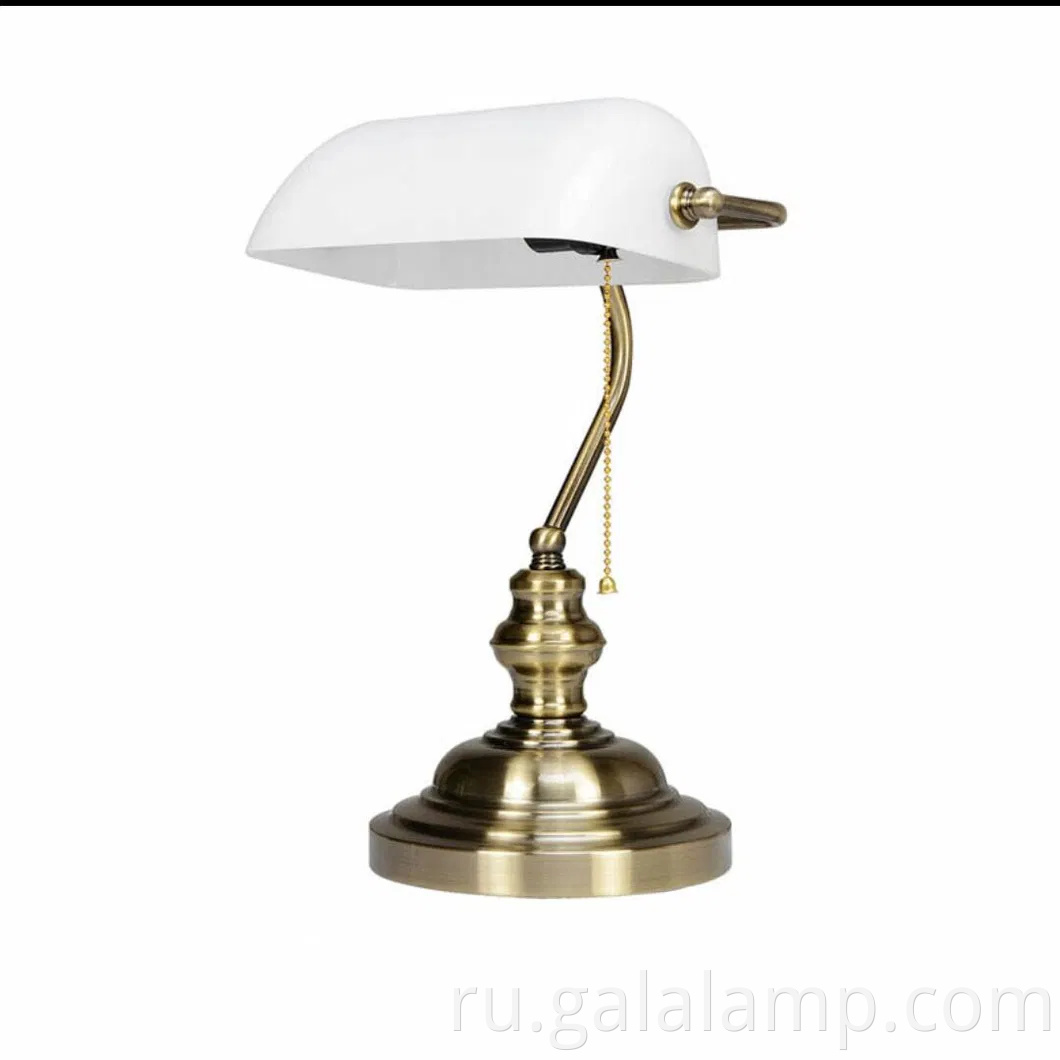 Классическая винтажная американская бронзовая настольная лампа для элегантных спален